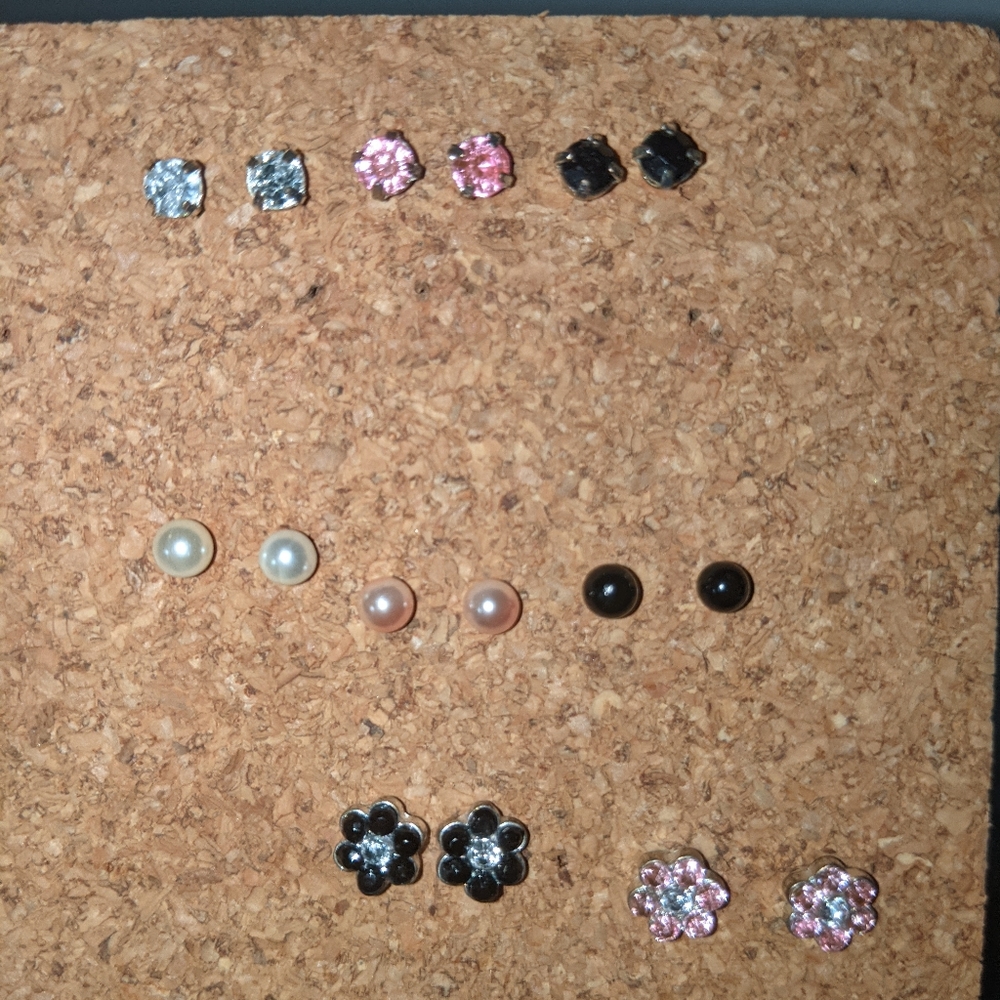 10/$25 Earring studs rhinestone crystal flowers faux pearl bundle cork board lot